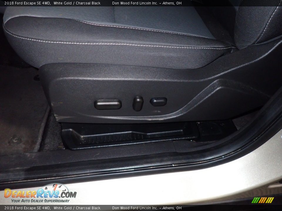 2018 Ford Escape SE 4WD White Gold / Charcoal Black Photo #18