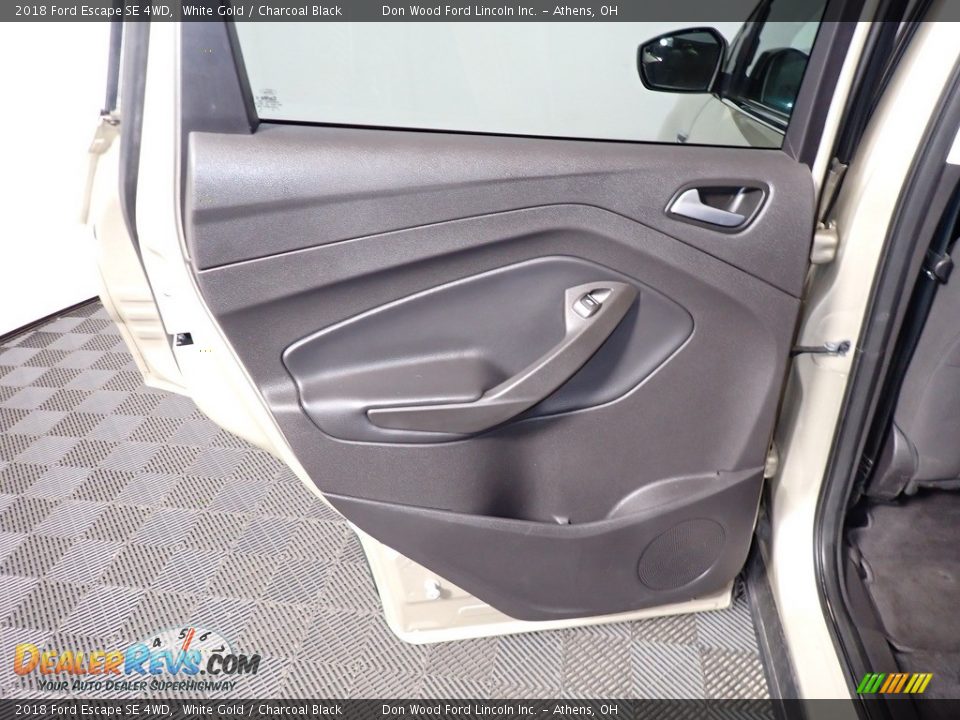 2018 Ford Escape SE 4WD White Gold / Charcoal Black Photo #20