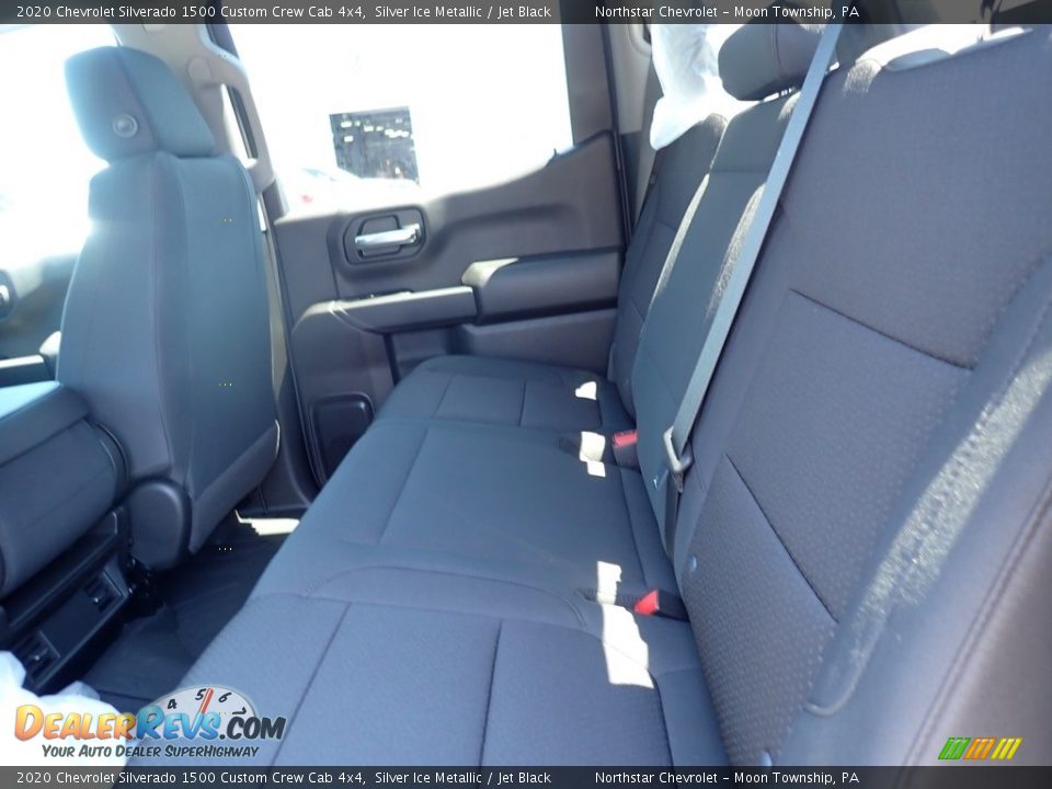 2020 Chevrolet Silverado 1500 Custom Crew Cab 4x4 Silver Ice Metallic / Jet Black Photo #13