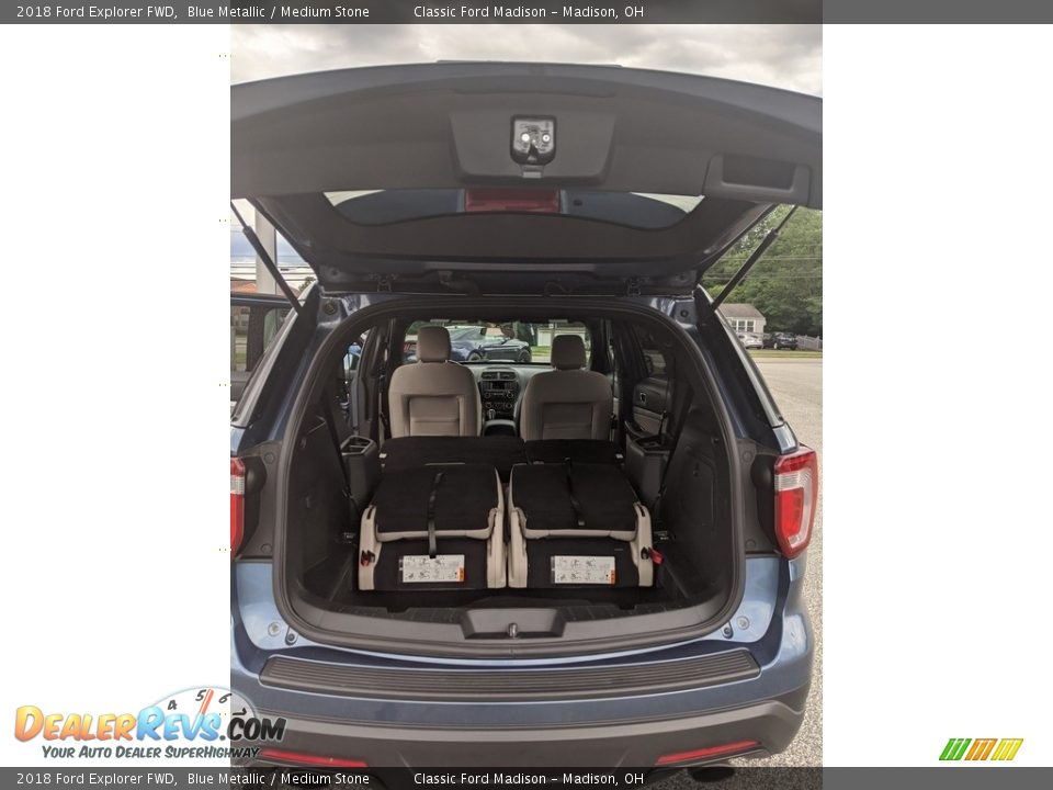 2018 Ford Explorer FWD Blue Metallic / Medium Stone Photo #4