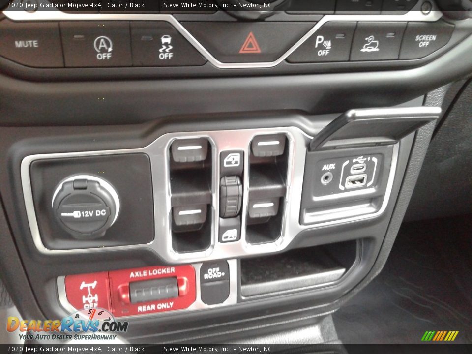 2020 Jeep Gladiator Mojave 4x4 Gator / Black Photo #32