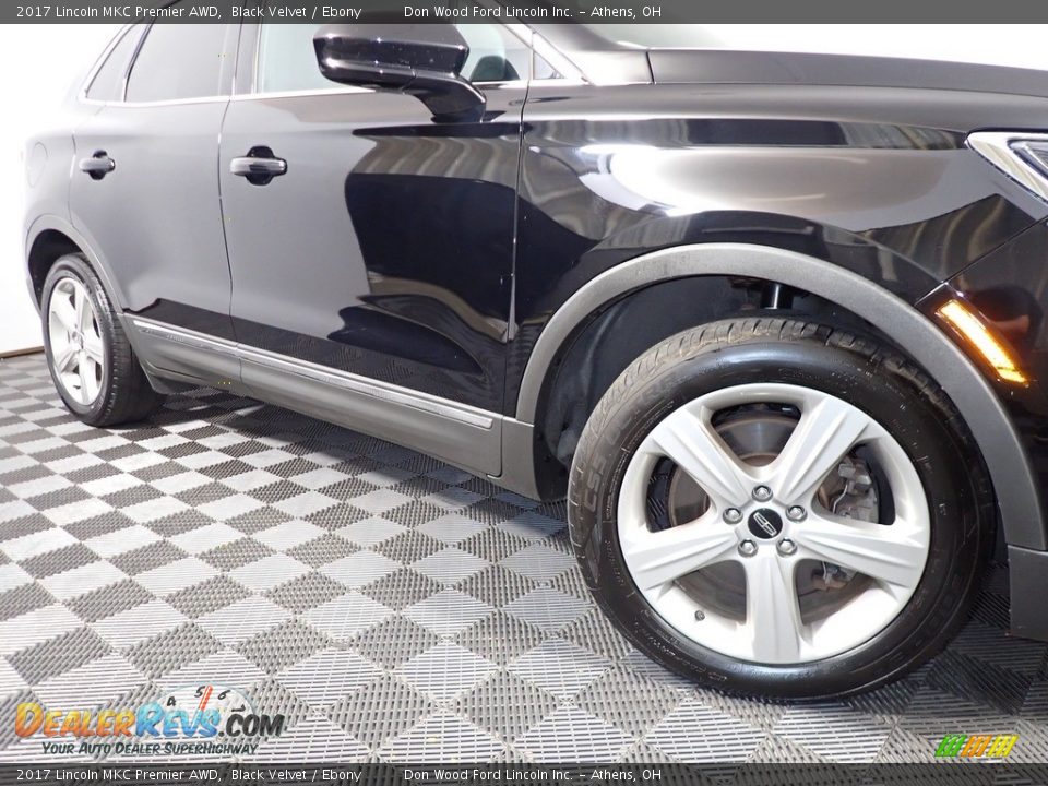 2017 Lincoln MKC Premier AWD Black Velvet / Ebony Photo #3