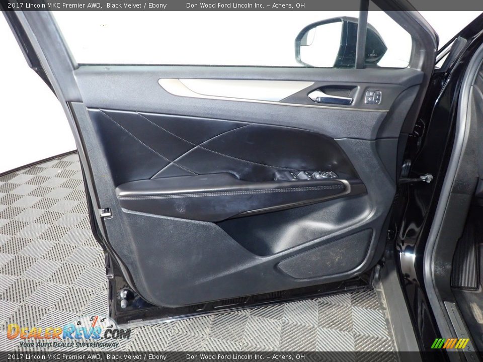 2017 Lincoln MKC Premier AWD Black Velvet / Ebony Photo #18