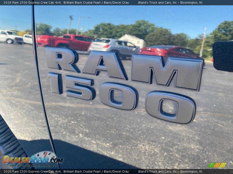 2016 Ram 1500 Express Crew Cab 4x4 Logo Photo #36