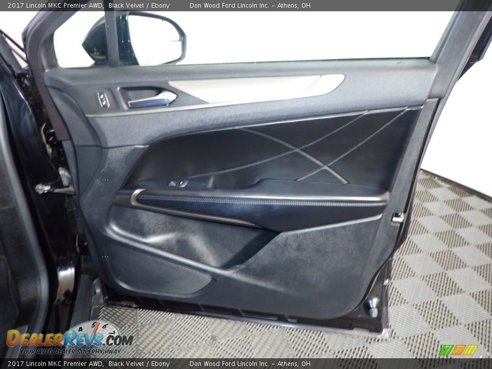 2017 Lincoln MKC Premier AWD Black Velvet / Ebony Photo #25