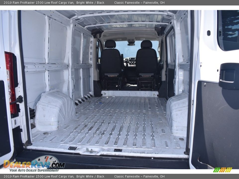 2019 Ram ProMaster 1500 Low Roof Cargo Van Bright White / Black Photo #8