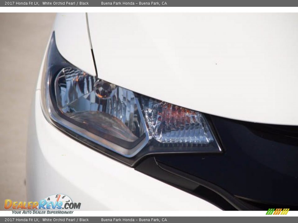 2017 Honda Fit LX White Orchid Pearl / Black Photo #8