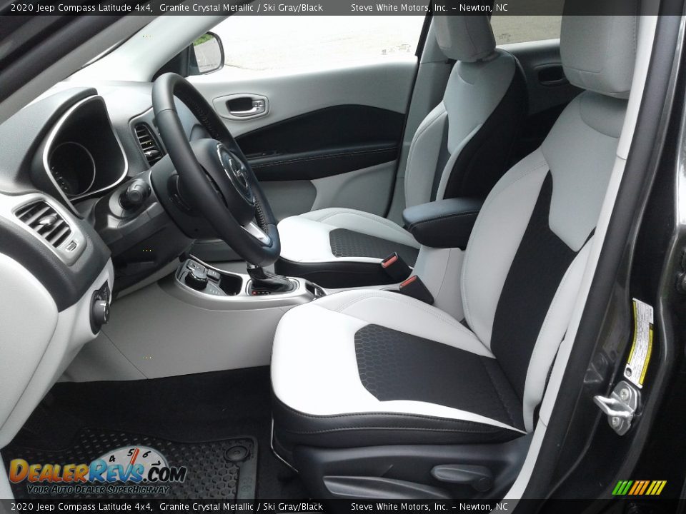 2020 Jeep Compass Latitude 4x4 Granite Crystal Metallic / Ski Gray/Black Photo #10