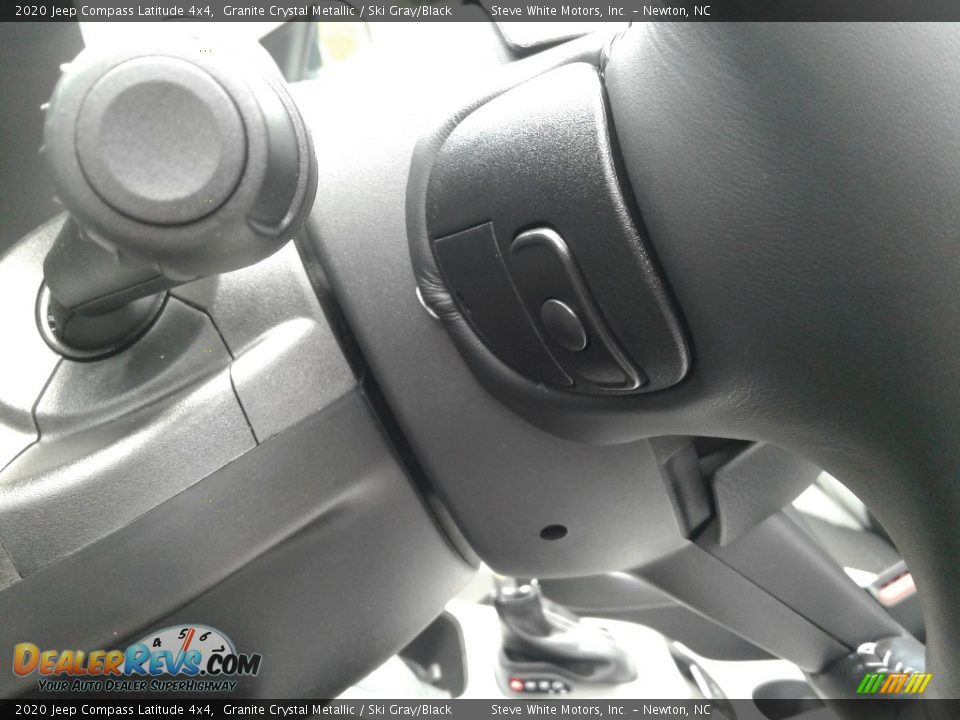 2020 Jeep Compass Latitude 4x4 Granite Crystal Metallic / Ski Gray/Black Photo #12