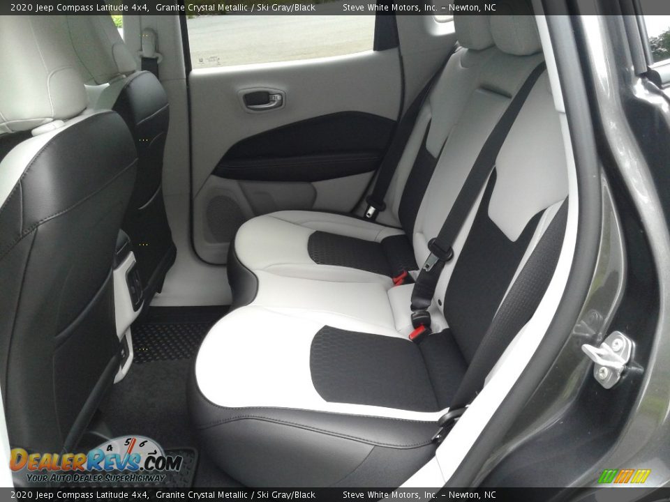 2020 Jeep Compass Latitude 4x4 Granite Crystal Metallic / Ski Gray/Black Photo #13
