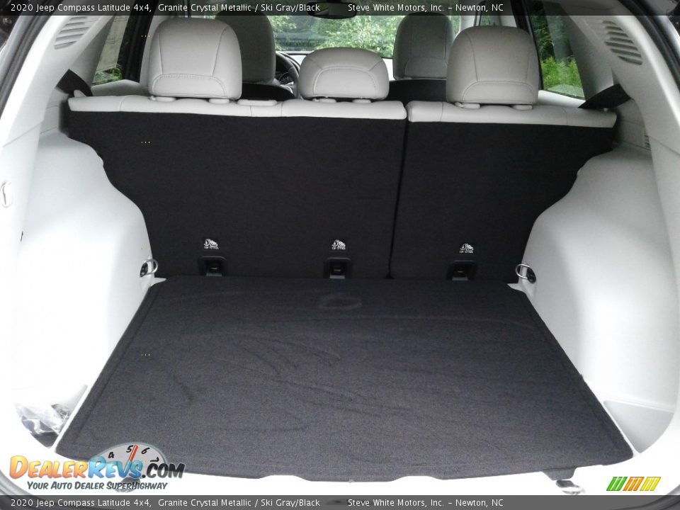2020 Jeep Compass Latitude 4x4 Granite Crystal Metallic / Ski Gray/Black Photo #14