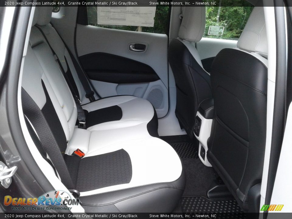 2020 Jeep Compass Latitude 4x4 Granite Crystal Metallic / Ski Gray/Black Photo #15