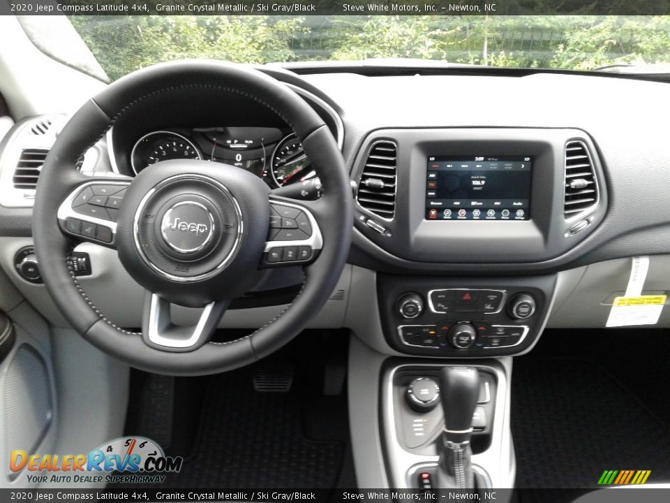 2020 Jeep Compass Latitude 4x4 Granite Crystal Metallic / Ski Gray/Black Photo #17