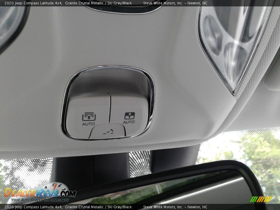 2020 Jeep Compass Latitude 4x4 Granite Crystal Metallic / Ski Gray/Black Photo #27