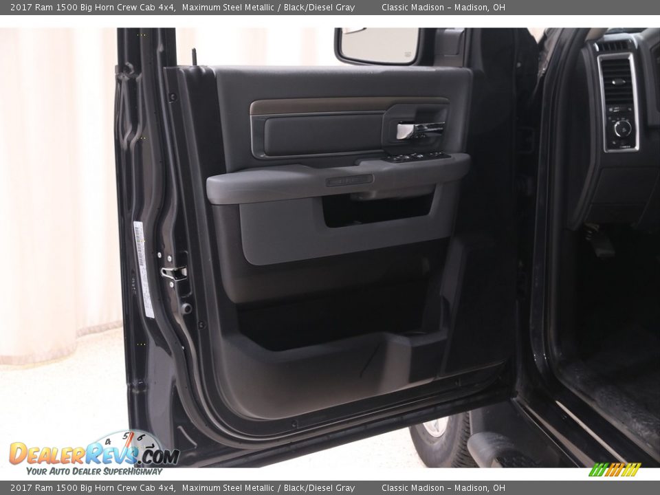 2017 Ram 1500 Big Horn Crew Cab 4x4 Maximum Steel Metallic / Black/Diesel Gray Photo #4