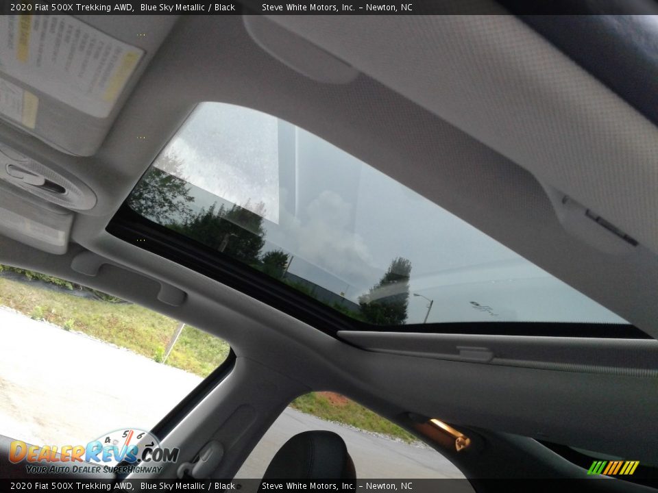 Sunroof of 2020 Fiat 500X Trekking AWD Photo #30