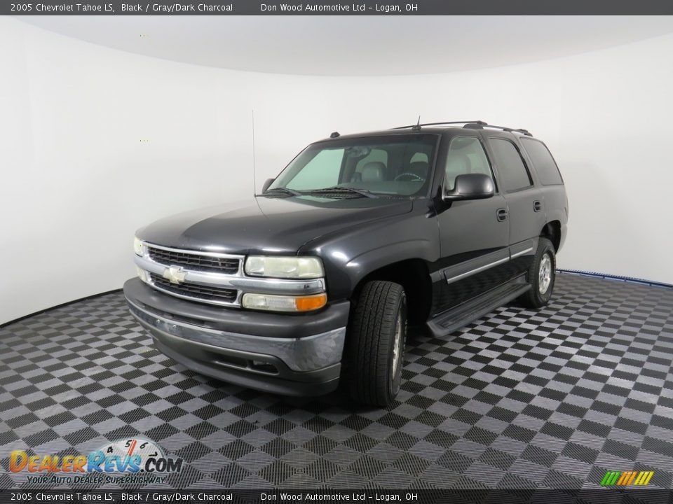 2005 Chevrolet Tahoe LS Black / Gray/Dark Charcoal Photo #9