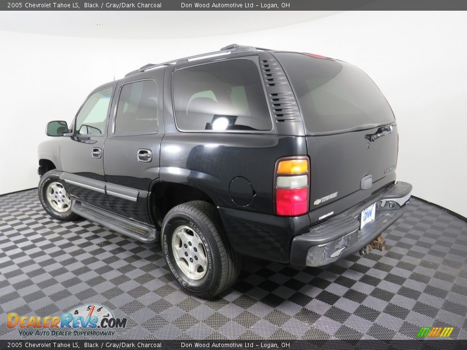 2005 Chevrolet Tahoe LS Black / Gray/Dark Charcoal Photo #12