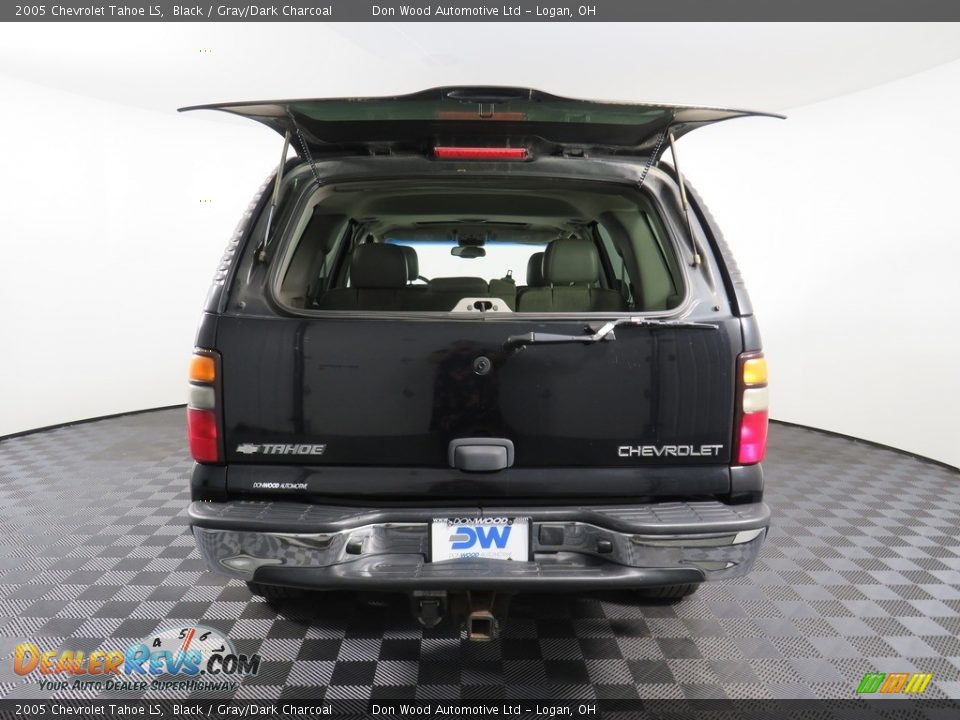 2005 Chevrolet Tahoe LS Black / Gray/Dark Charcoal Photo #14