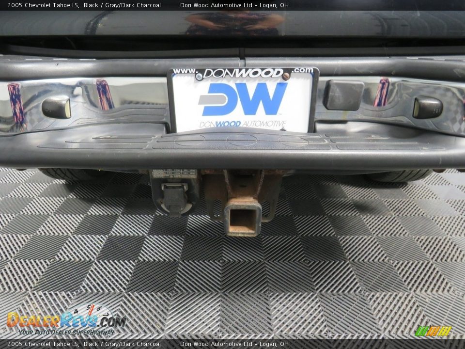 2005 Chevrolet Tahoe LS Black / Gray/Dark Charcoal Photo #15