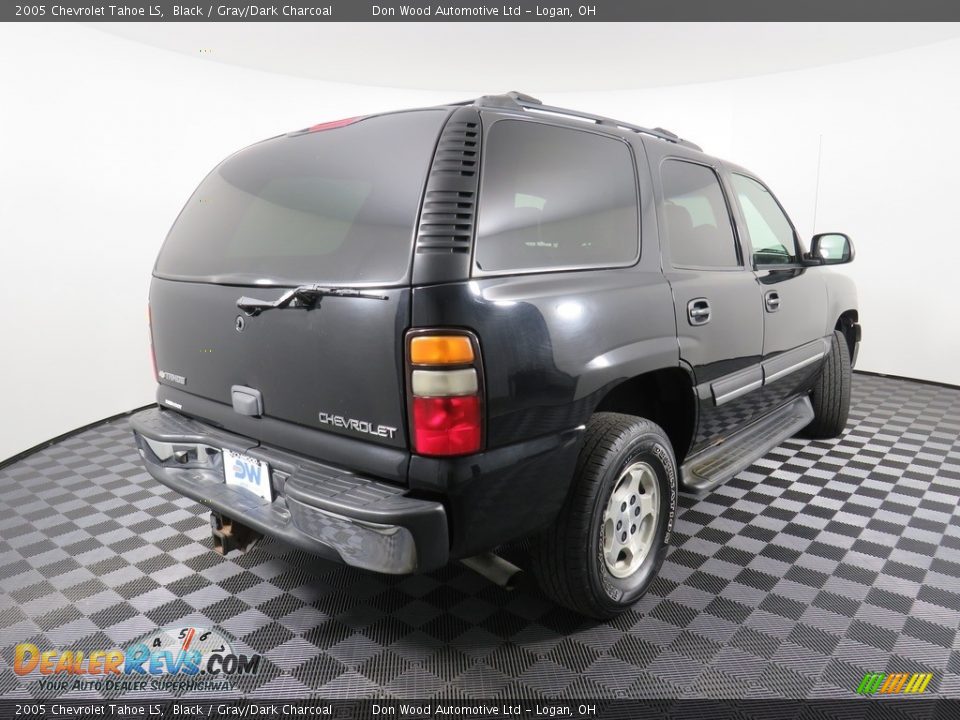2005 Chevrolet Tahoe LS Black / Gray/Dark Charcoal Photo #18
