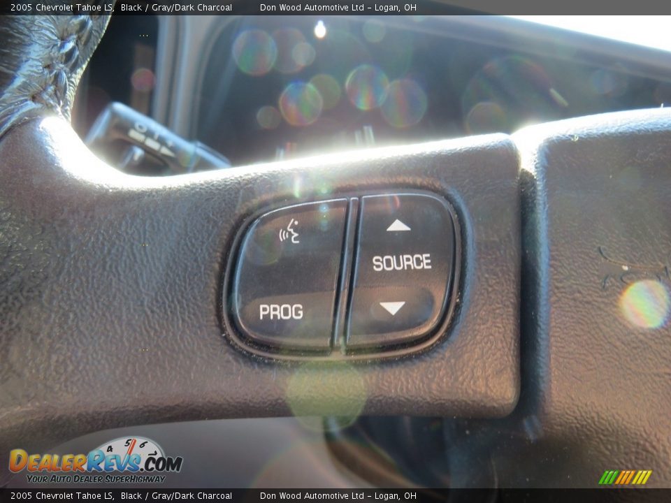 2005 Chevrolet Tahoe LS Black / Gray/Dark Charcoal Photo #27