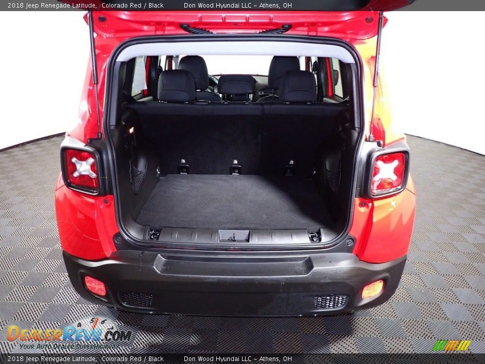 2018 Jeep Renegade Latitude Colorado Red / Black Photo #12