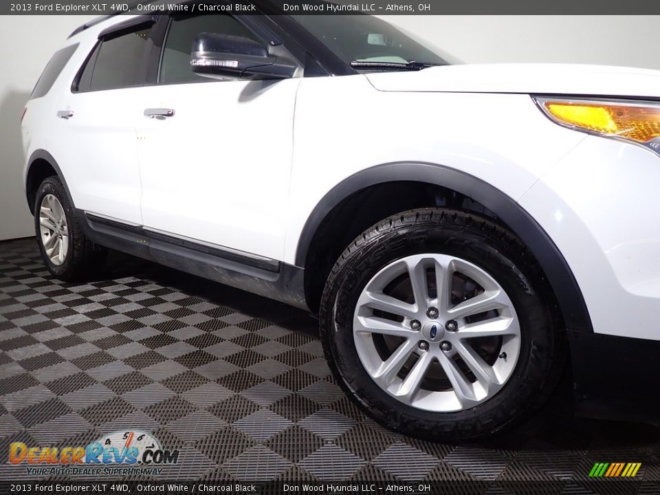 2013 Ford Explorer XLT 4WD Oxford White / Charcoal Black Photo #3