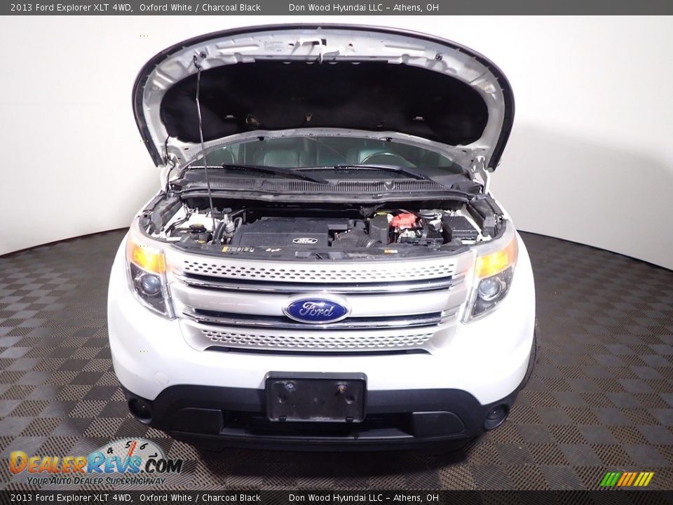 2013 Ford Explorer XLT 4WD Oxford White / Charcoal Black Photo #5