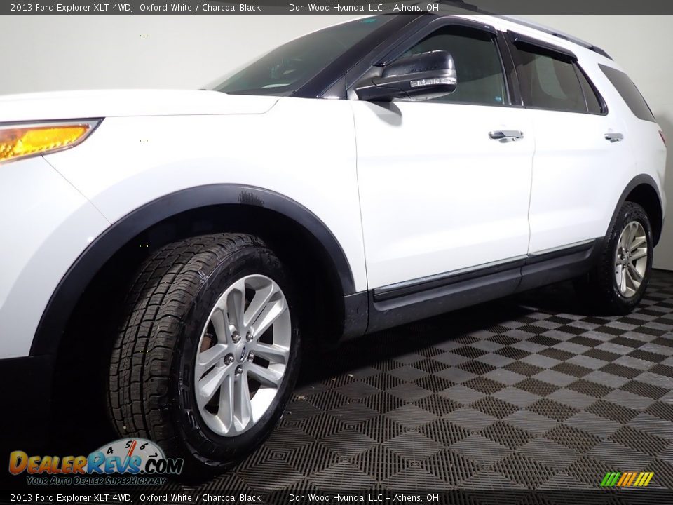2013 Ford Explorer XLT 4WD Oxford White / Charcoal Black Photo #8