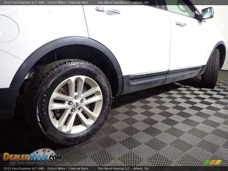 2013 Ford Explorer XLT 4WD Oxford White / Charcoal Black Photo #16