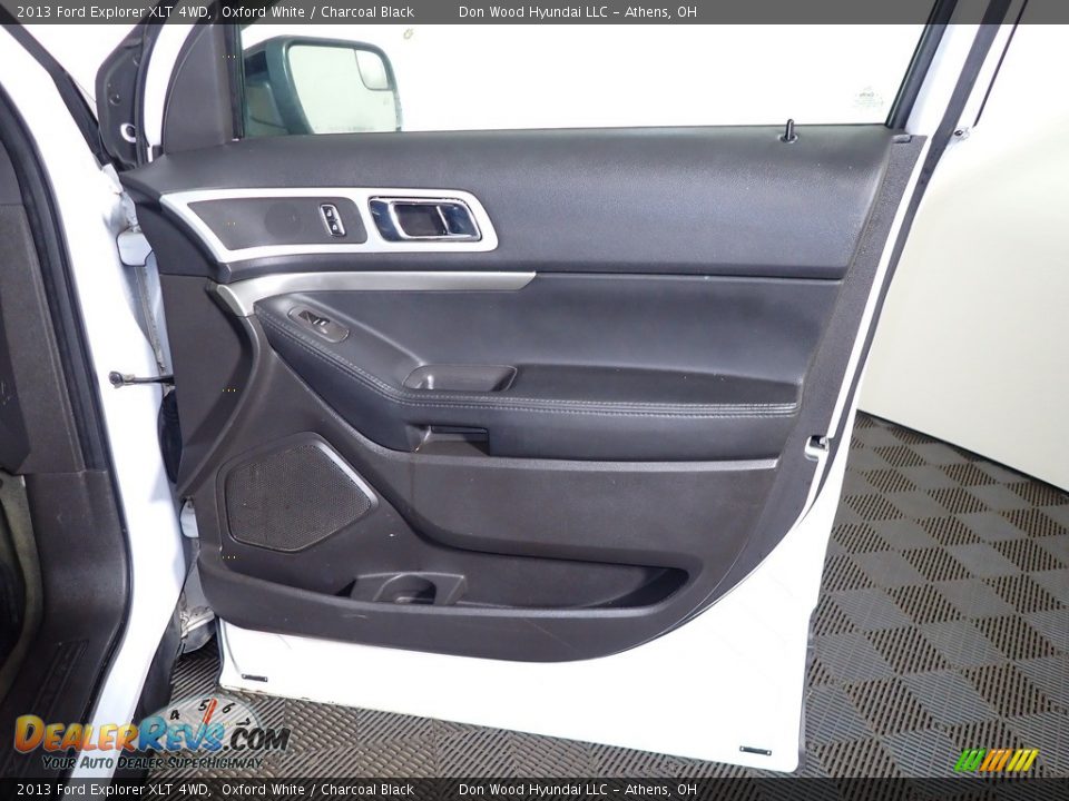 2013 Ford Explorer XLT 4WD Oxford White / Charcoal Black Photo #24