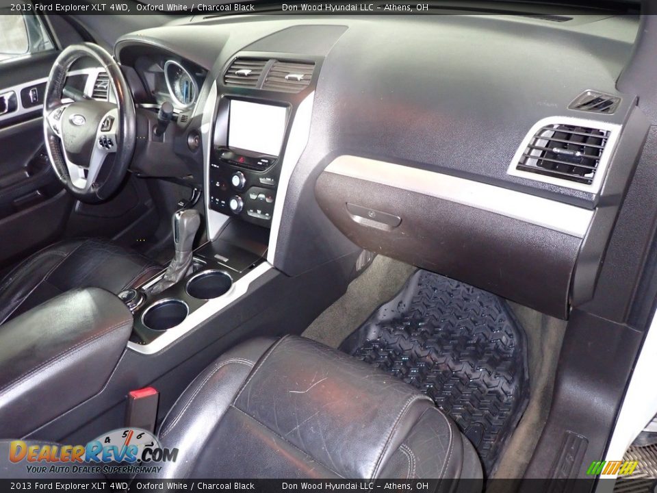 2013 Ford Explorer XLT 4WD Oxford White / Charcoal Black Photo #26