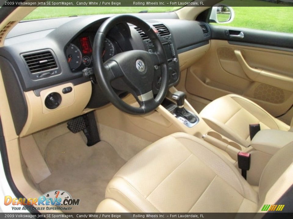 2009 Volkswagen Jetta SE SportWagen Candy White / Pure Beige Photo #14
