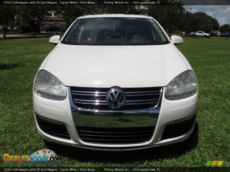 2009 Volkswagen Jetta SE SportWagen Candy White / Pure Beige Photo #15