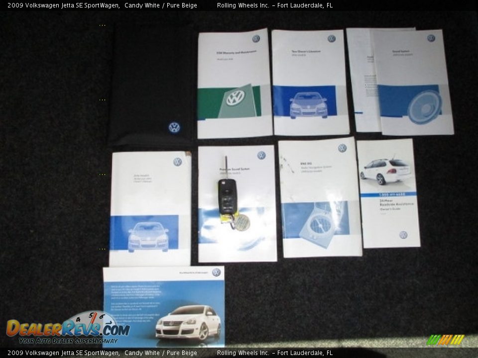 2009 Volkswagen Jetta SE SportWagen Candy White / Pure Beige Photo #23