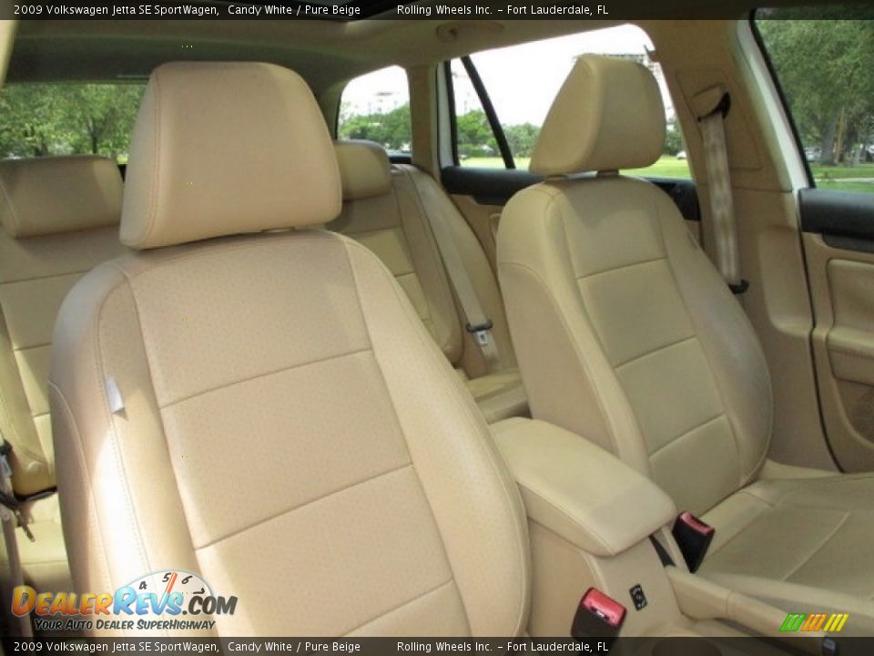 2009 Volkswagen Jetta SE SportWagen Candy White / Pure Beige Photo #25