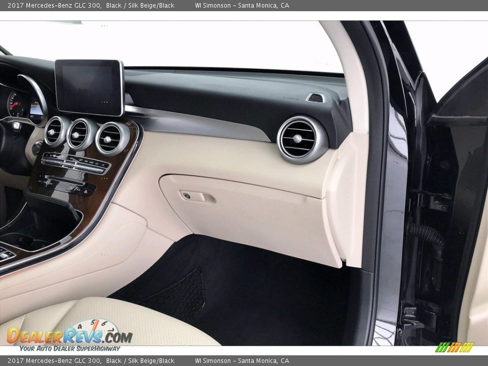 2017 Mercedes-Benz GLC 300 Black / Silk Beige/Black Photo #28