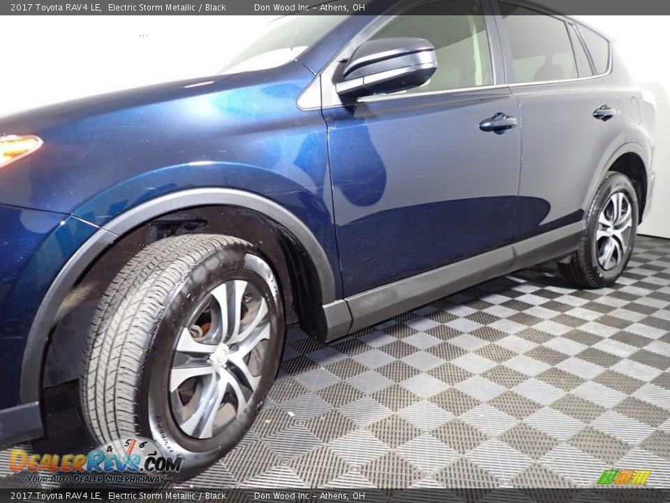 2017 Toyota RAV4 LE Electric Storm Metallic / Black Photo #8