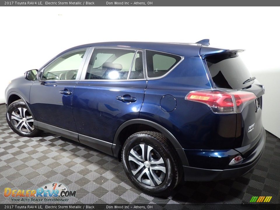 2017 Toyota RAV4 LE Electric Storm Metallic / Black Photo #9