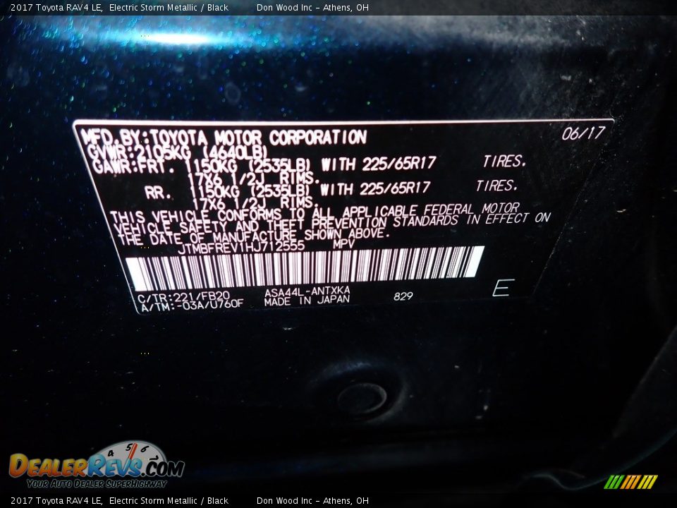 2017 Toyota RAV4 LE Electric Storm Metallic / Black Photo #32