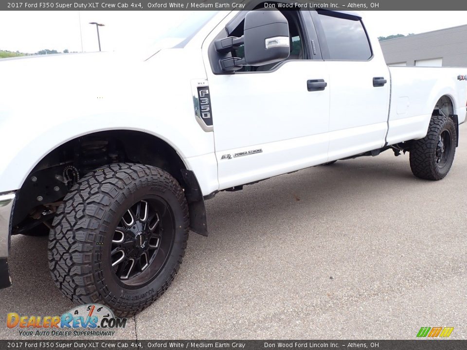 2017 Ford F350 Super Duty XLT Crew Cab 4x4 Oxford White / Medium Earth Gray Photo #6