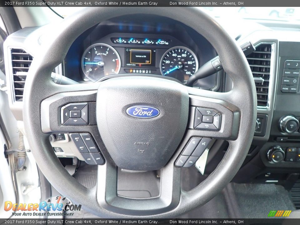 2017 Ford F350 Super Duty XLT Crew Cab 4x4 Steering Wheel Photo #24