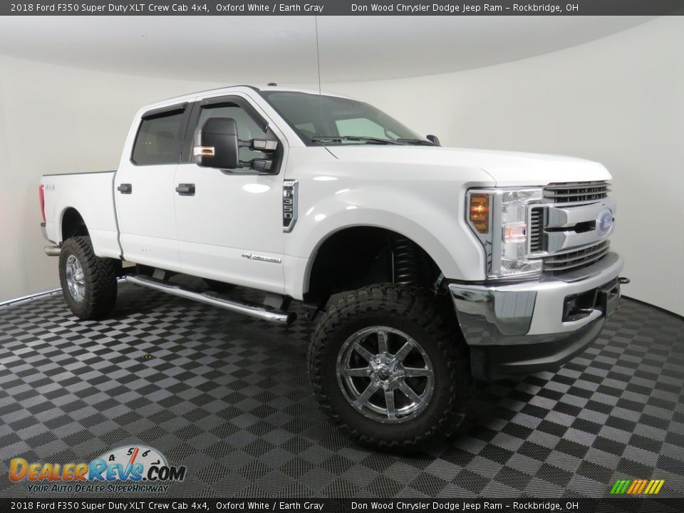 2018 Ford F350 Super Duty XLT Crew Cab 4x4 Oxford White / Earth Gray Photo #3