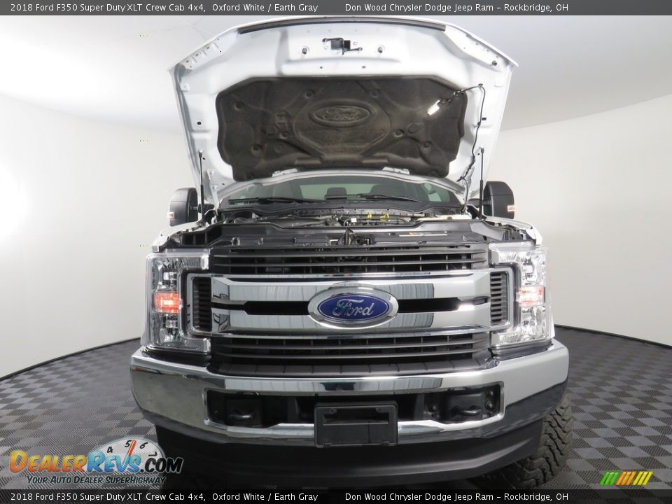 2018 Ford F350 Super Duty XLT Crew Cab 4x4 Oxford White / Earth Gray Photo #6
