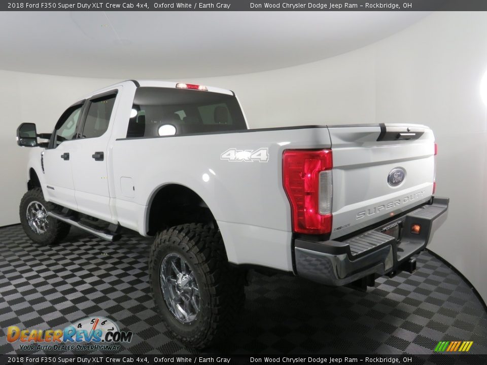 2018 Ford F350 Super Duty XLT Crew Cab 4x4 Oxford White / Earth Gray Photo #11
