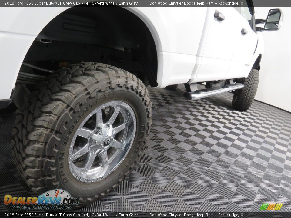 2018 Ford F350 Super Duty XLT Crew Cab 4x4 Oxford White / Earth Gray Photo #16