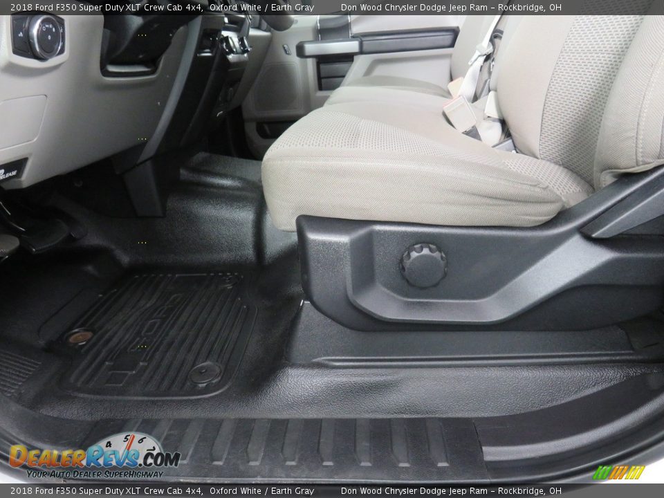 2018 Ford F350 Super Duty XLT Crew Cab 4x4 Oxford White / Earth Gray Photo #21