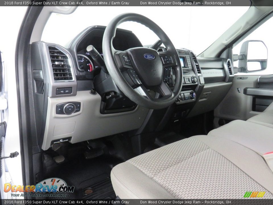 2018 Ford F350 Super Duty XLT Crew Cab 4x4 Oxford White / Earth Gray Photo #22