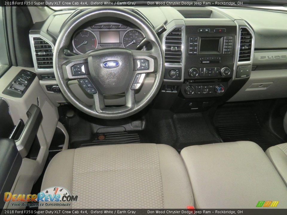 2018 Ford F350 Super Duty XLT Crew Cab 4x4 Oxford White / Earth Gray Photo #27